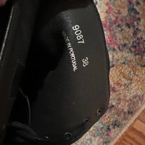 VEGAN Novacas Mooshoes Boots Size 38 (U.S. 7)
Black, worn once. - Picture 4 of 5